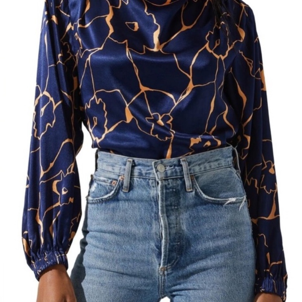 NWT | ASTR the Label | Veronica Cutout Cowl Neck Long Sleeve Satin Blouse Top